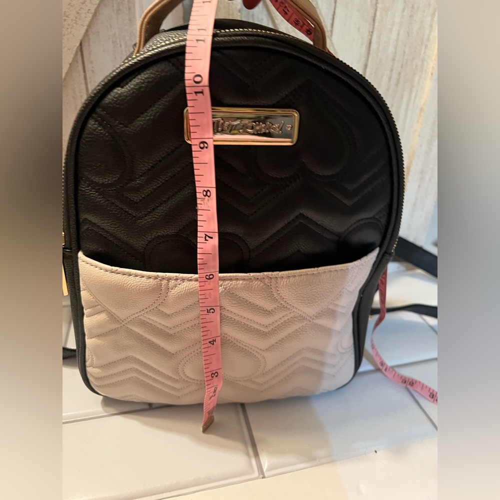 Betsey Johnson Black and Cream Quilted Backpack - Picture 6 of 8